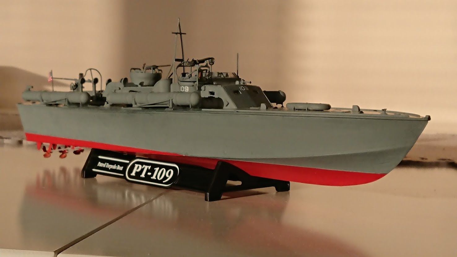 You are currently viewing PT-109 (1/72)- stavba